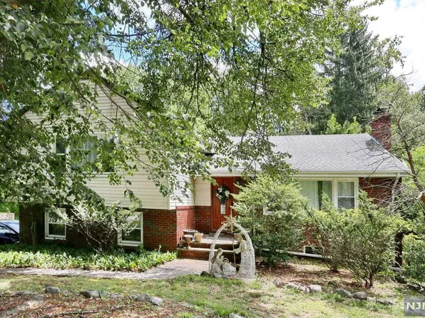 465 Lafayette Ave, Westwood, NJ 07675