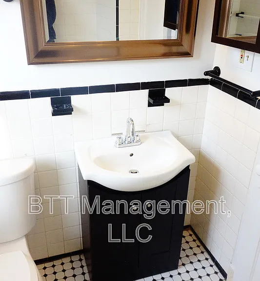8400 Greenwood Ave #4 — Photo 77