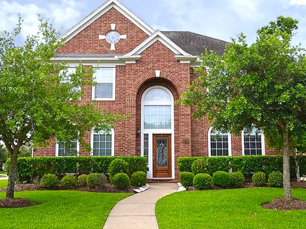 8118 Highland Green Dr, Sugar Land, TX 77479