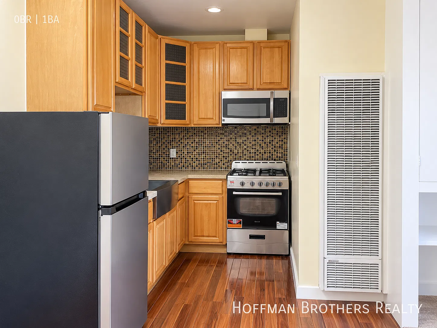 1 Month Rent Credit! Remodeled Studio With Granite Kitchen, Appliances & Water Included! — Photo 2