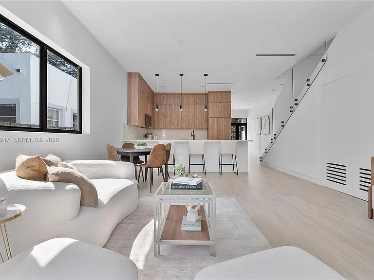 4715 NE Miami Ave #2 — Photo 4