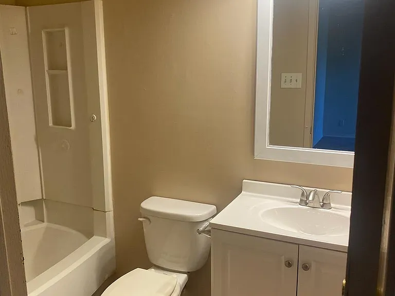 503 Cypress Ln — Photo 9