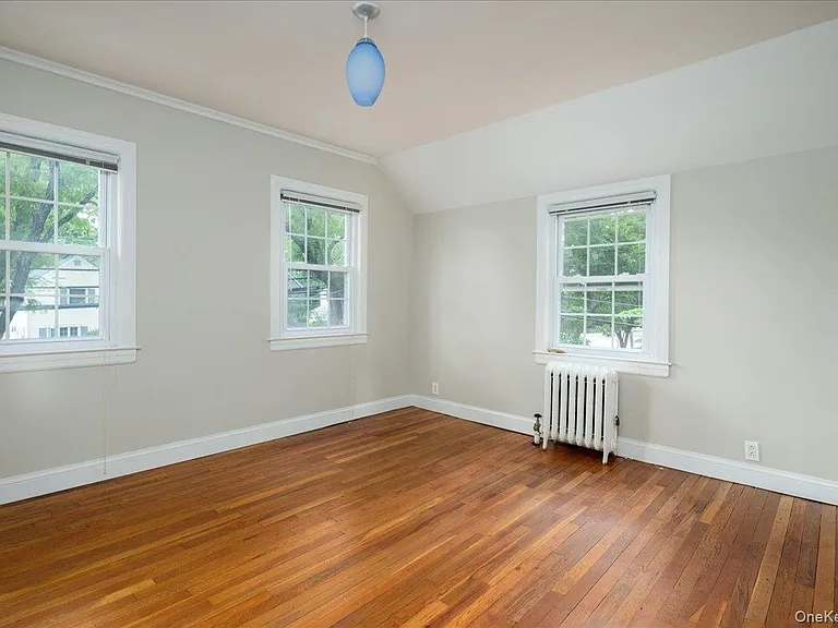 32 Chester Ave — Photo 19