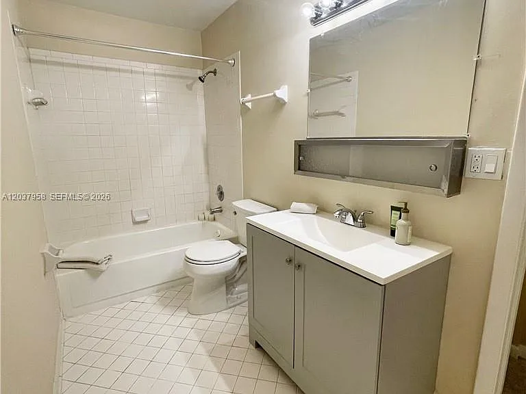 3429 NW 44th St #201 — Photo 9