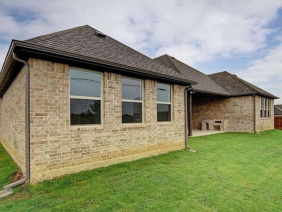 4th image of 1554 Peppertree Ct