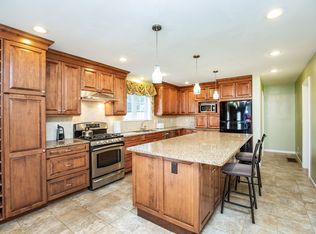 7 Riverside St, Danvers, MA 01923