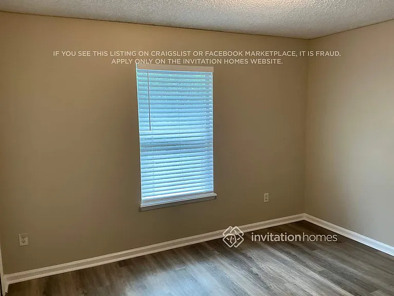 13581 Ashford Wood Ct E — Photo 17