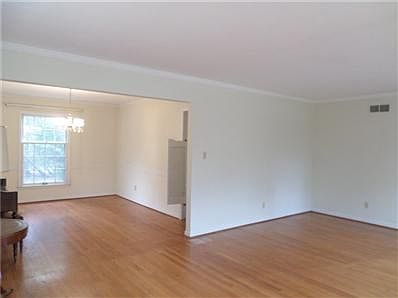 3rd image of 2625 Knollwood Dr