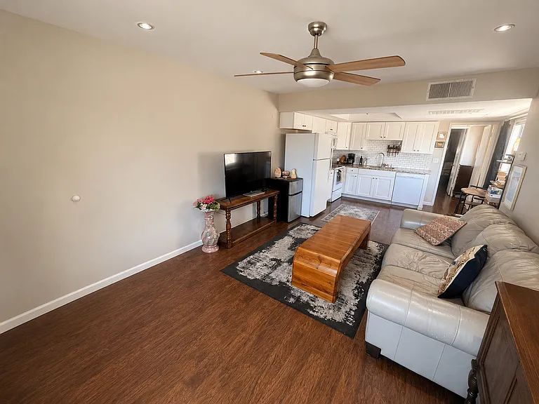64281 Spyglass Ave #30 — Photo 3