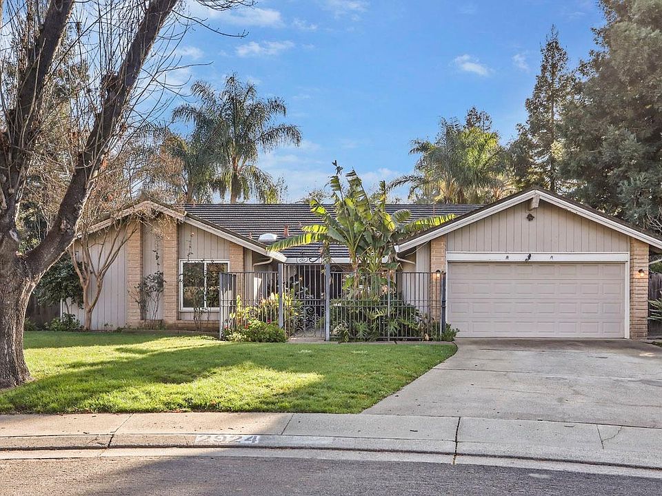 1st image of 2924 Pebble Falls Ct