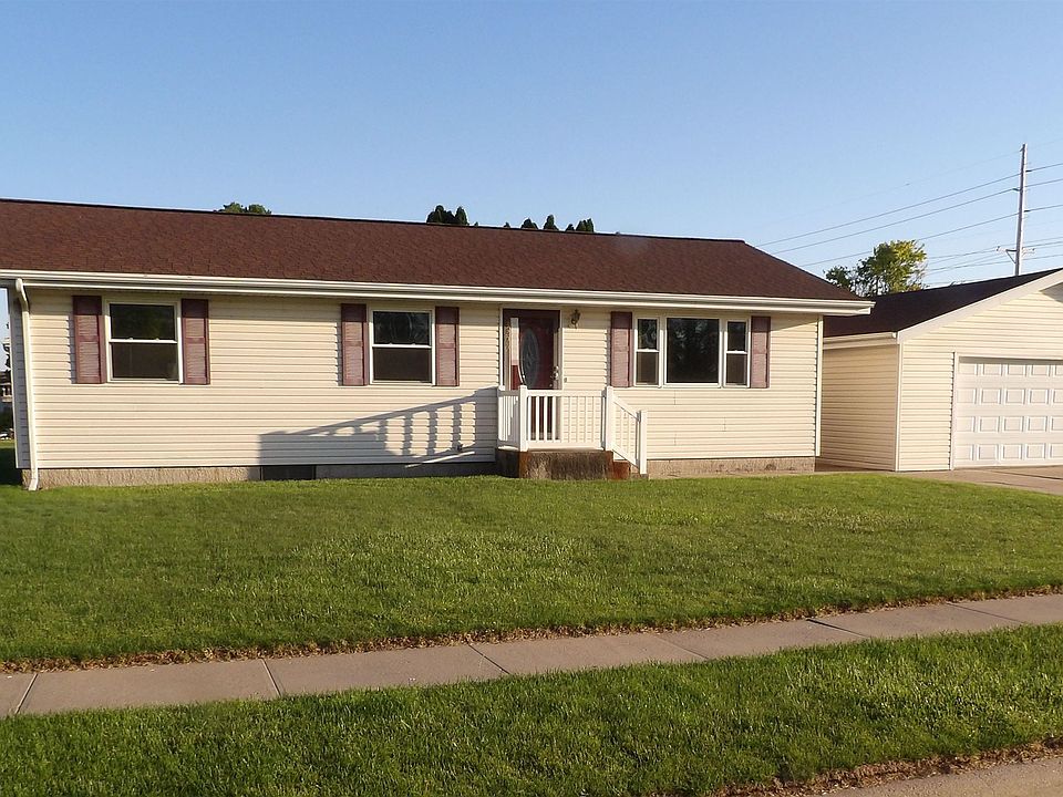 1st image of 3205 40th St
