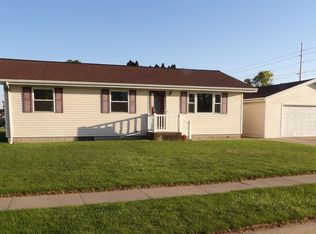 3205 40th St, Columbus, NE 68601