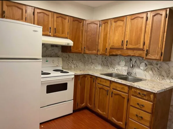13615 Fraser Hwy, Surrey, BC