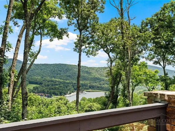 104 Bridgeway Court, Linville, NC 28646