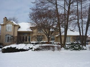 1802 Midwest Club Pkwy, Oak Brook, IL 60523