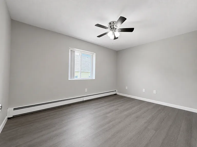 22 Irving St #15 — Photo 10