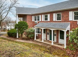 139 Round Hill Rd, Northampton, MA 01060