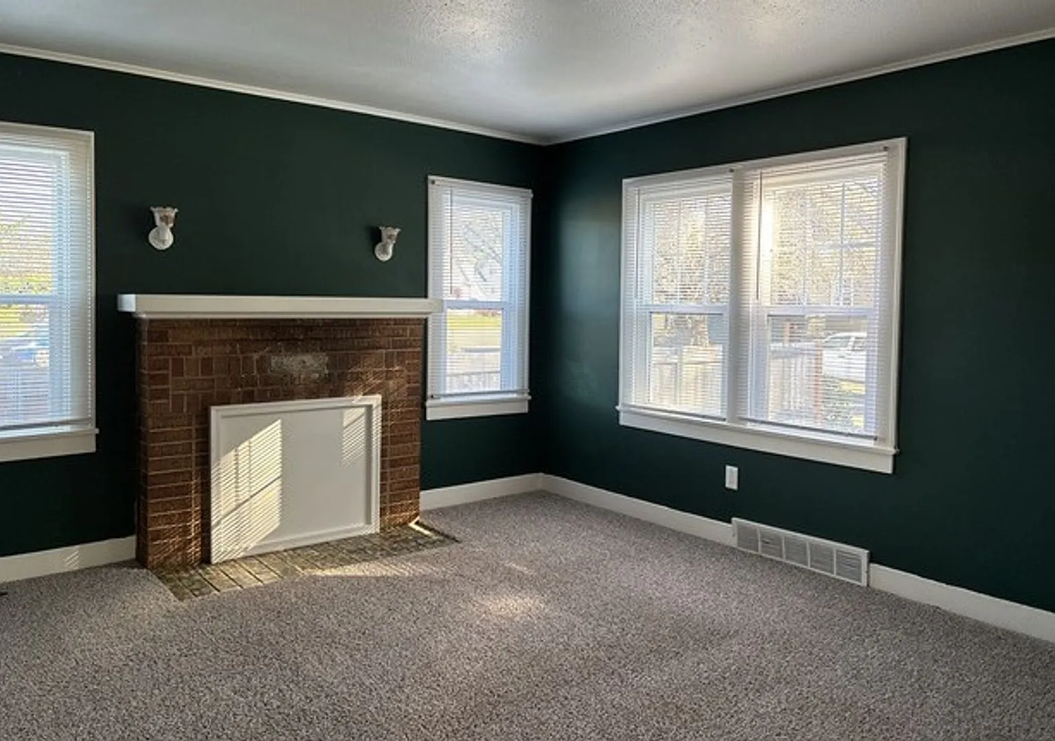 4Bd/1Ba Two Story Home - For Viewing! — Photo 3