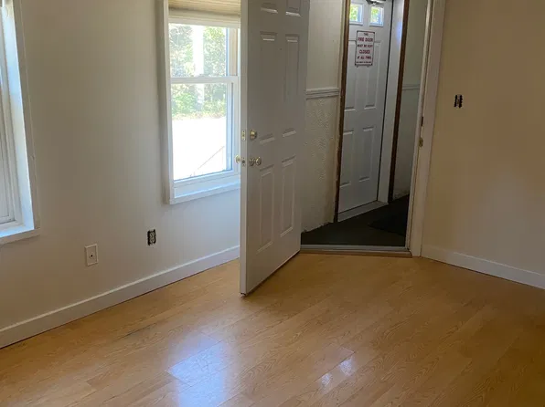 30 Canal St APT 2, Blackstone, MA 01504
