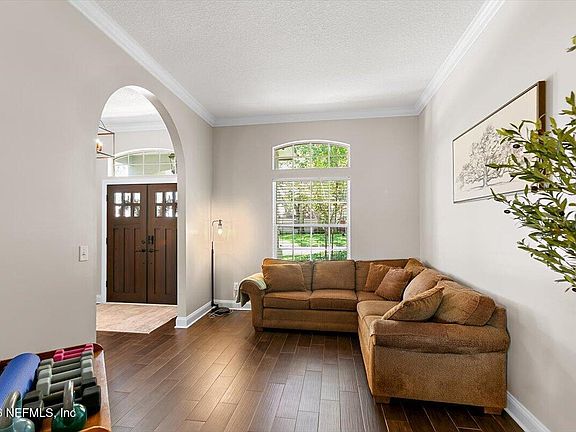 5th image of 1113 LAKE PARKE Drive