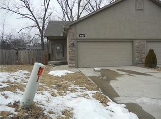 630 E Spring St, Bonner Springs, KS 66012