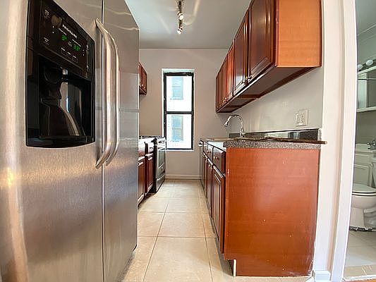 1st image of 73 Saint Pauls Pl #2B