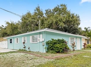 3825 Proctor Rd, Sarasota, FL 34233