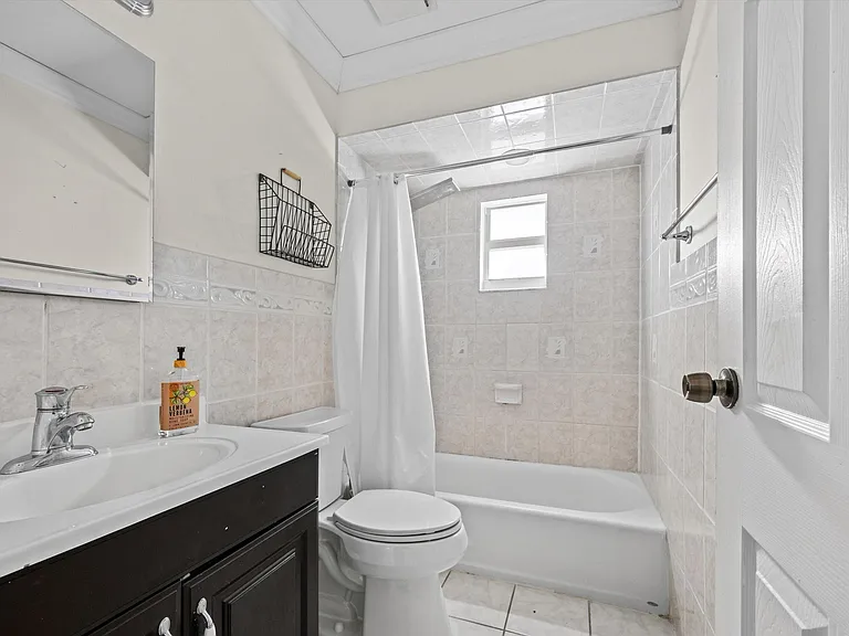 1468 Northampton Ter — Photo 18