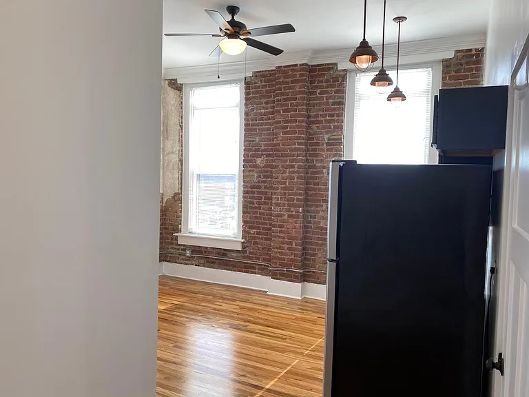 1100 Church St — Photo 38