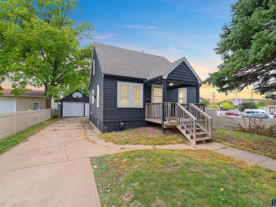 423 S Western Ave, Sioux Falls, SD 57104 | MLS #22400393 | Zillow