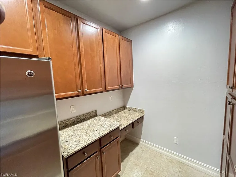 7818 Bristol Cir — Photo 5