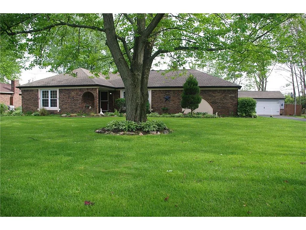 7889 Walnut Dr photo 1