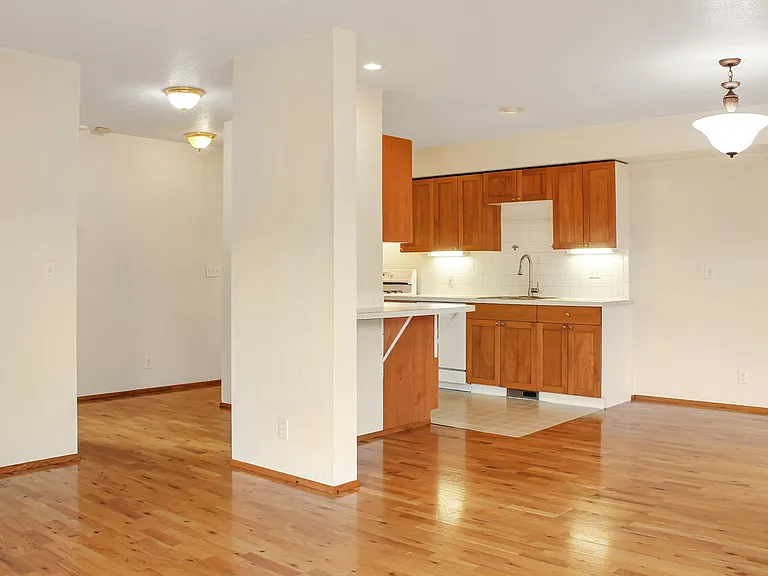 2941 NW Tyler Ave #2 — Photo 5