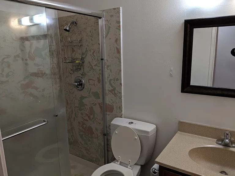 1541 Oxford Street — Photo 8