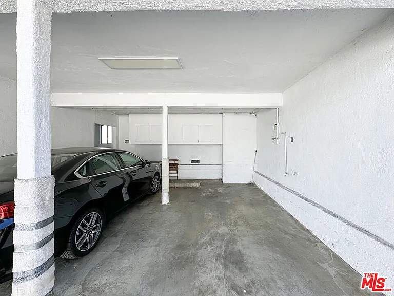 922 W Kensington Rd — Photo 32