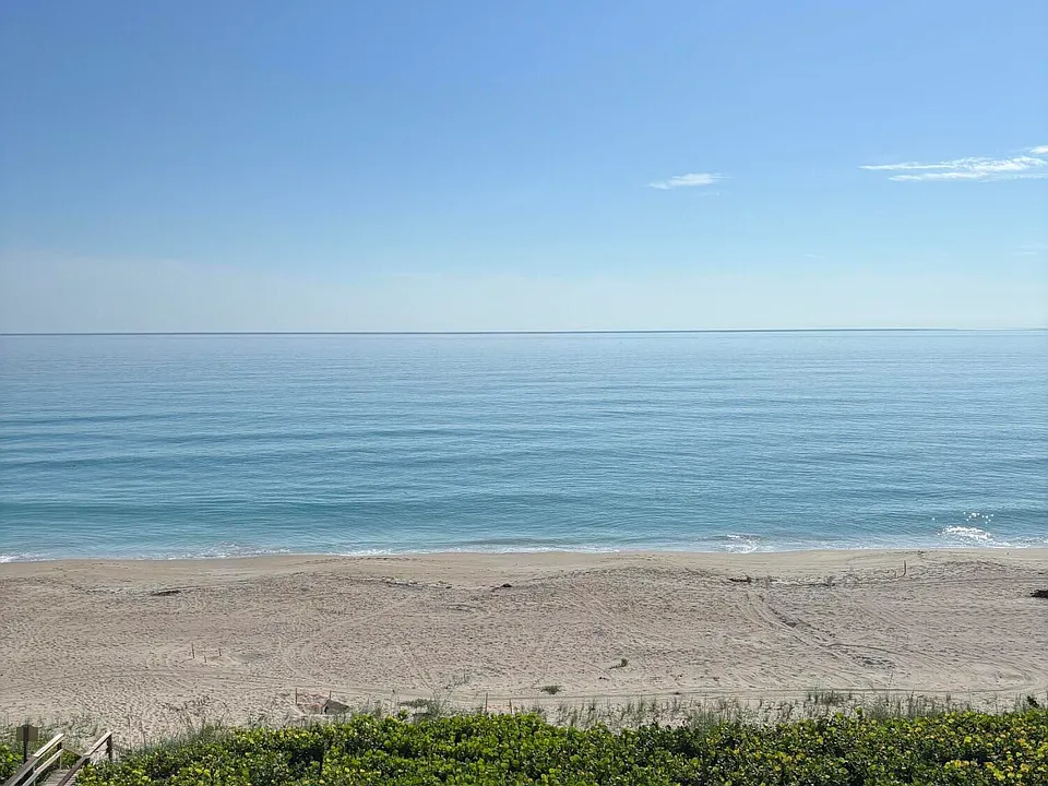 9940 S Ocean Dr #506