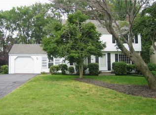 126 Richmond Ln, West Hartford, CT 06117