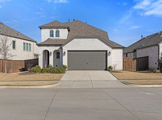 1825 Pelham Dr, Aubrey, TX 76227