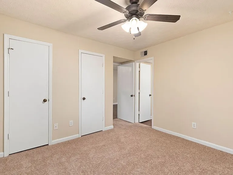 159 Burton St — Photo 3