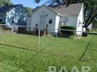 508 Roberts St, Creve Coeur, IL 61610