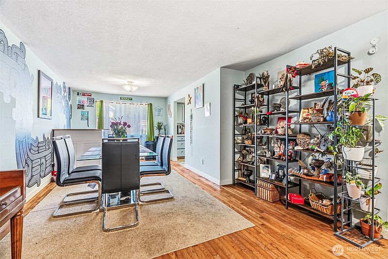 4th image of 2804 NE 86th Circle