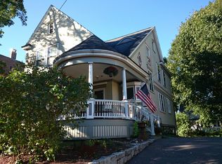 10 Perham St, West Roxbury, MA 02132