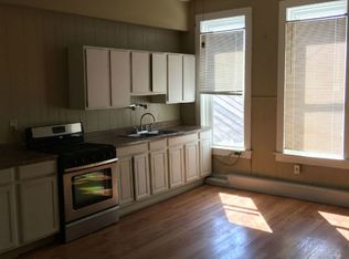 205 W Main St APT 2, Circleville, OH 43113