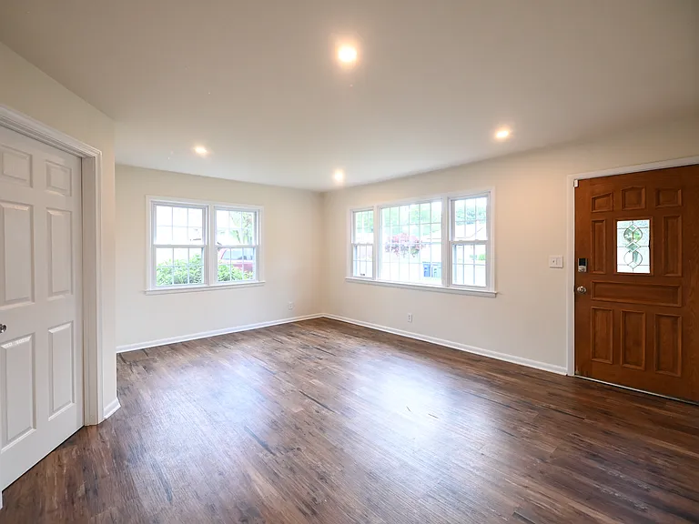105 Daniel Dr — Photo 8