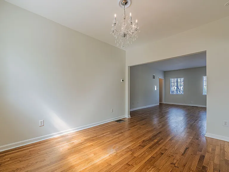 15-web-or-mls-N Decatur Rd-9_03072025