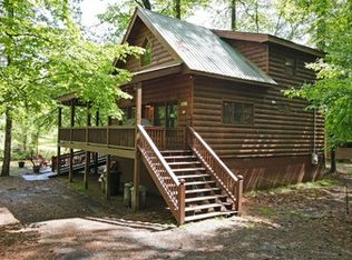 40 Holiday Ct, Ellijay, GA 30540