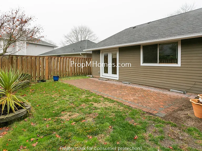 22340 SW Nottingham Ct — Photo 22