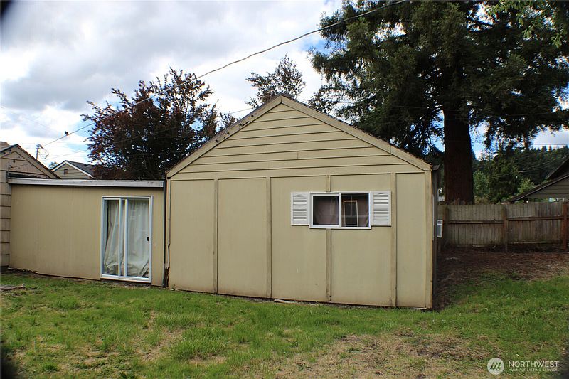4th image of 336 SW 15th Street