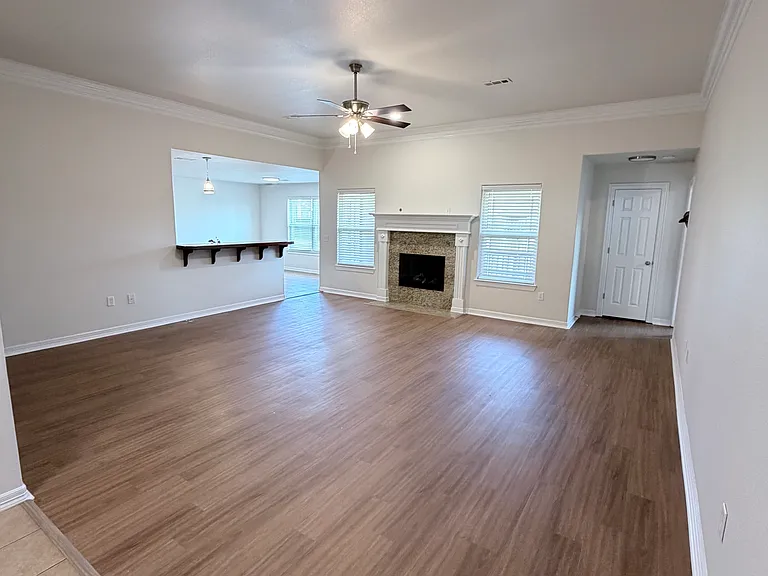 696 Galleon Ave — Photo 10