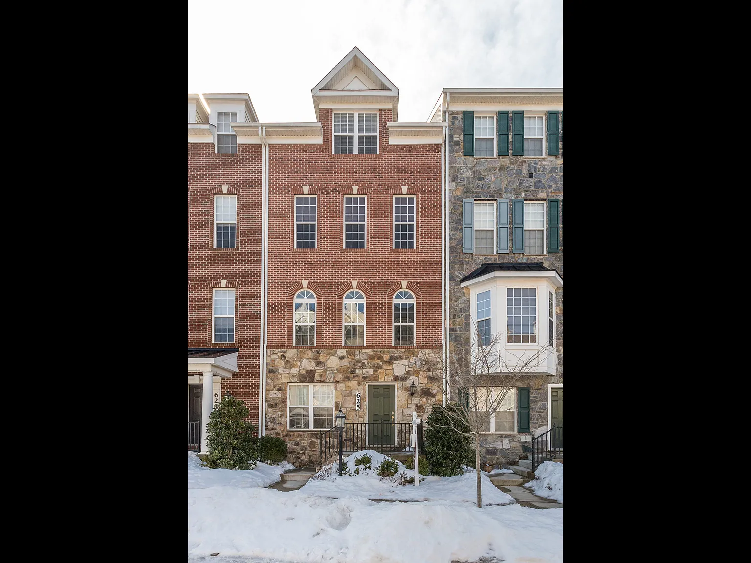 625 Raven Ave photo 1